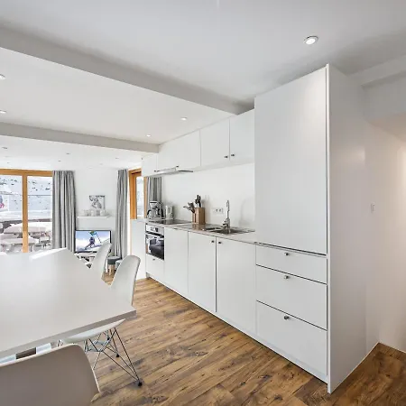 Moderne Avec Terrasse Et Acces Direct Aux Pistes - - Fr-1-640-23 Apartment Val Thorens