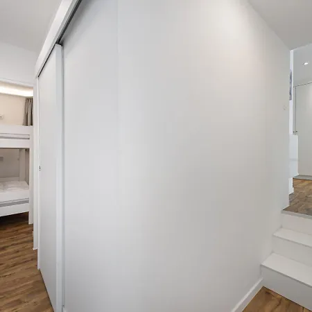 Moderne Avec Terrasse Et Acces Direct Aux Pistes - - Fr-1-640-23 Apartment Val Thorens
